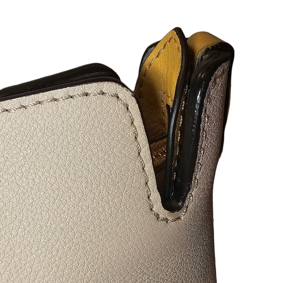 BURBERRY CLUTCH - Picture 8 of 15